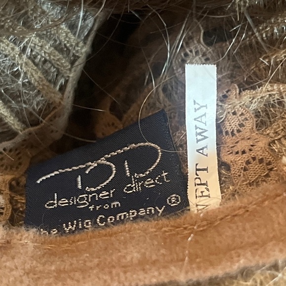 Designer Direct Swept Away Color 18/22 Wig Mid Length Average Size Curly - Picture 7 of 8